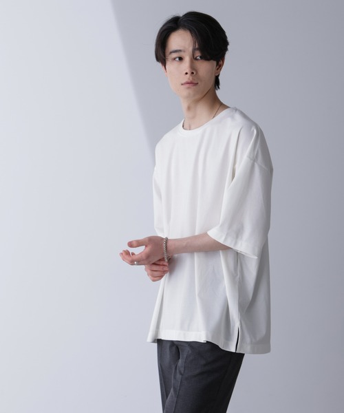 NANO universe(ナノユニバース)の「ルーズネックビッグTシャツ 半袖(Tシャツ/カットソー・メンズ・ホワイト/チャコール・M/L)」の21枚目の写真