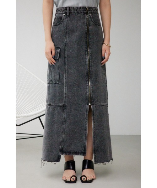 AZUL by moussy（アズールバイマウジー）の「96ケミカルウォッシュロングカーゴスカート（デニムスカート・レディース・ブラック/ブルー・SMALL/MEDIUM）」の7枚目の写真