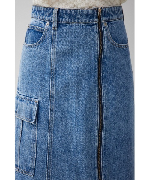 AZUL by moussy（アズールバイマウジー）の「96ケミカルウォッシュロングカーゴスカート（デニムスカート・レディース・ブラック/ブルー・SMALL/MEDIUM）」の14枚目の写真