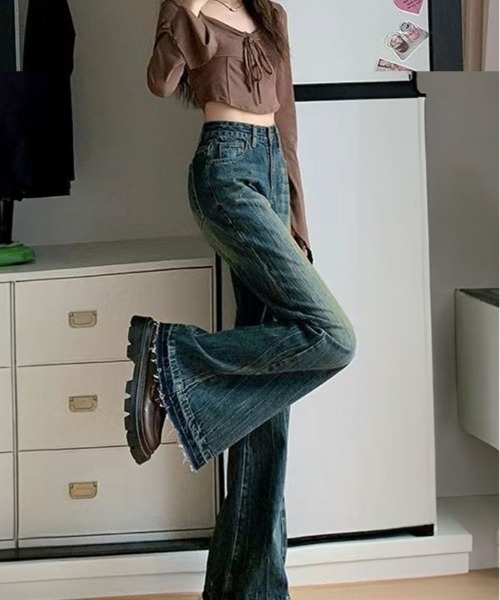 kirakiraShop(キラキラショップ)の「カットオフ ハイウエスト セミ バギー デニム(デニムパンツ・レディース・ブルー・S/M/L)」の3枚目の写真
