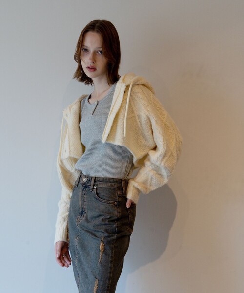 FREAK'S STORE（フリークスストア）の「ニットパーカーボレロ（ニット/セーター・レディース・グレー/サックスブルー/オフホワイト・ﾌﾘ-）」の8枚目の写真
