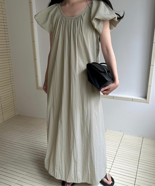 lawgy(ラウジー)の「back open mini puff sleeve op / バックオープンミニパフスリーブワンピ(ワンピース・レディース・ホワイト/ブラック/ベージュ・FREE)」の3枚目の写真