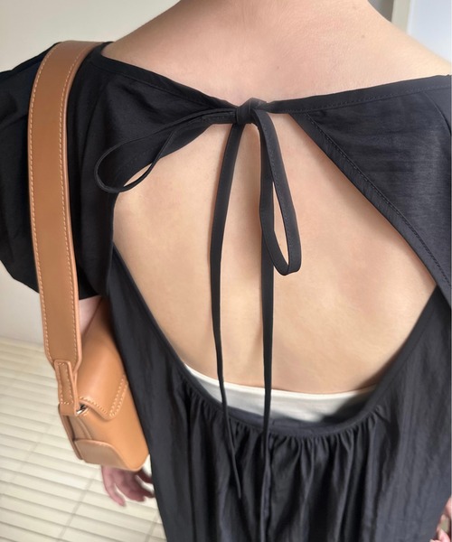 lawgy(ラウジー)の「back open mini puff sleeve op / バックオープンミニパフスリーブワンピ(ワンピース・レディース・ホワイト/ブラック/ベージュ・FREE)」の18枚目の写真