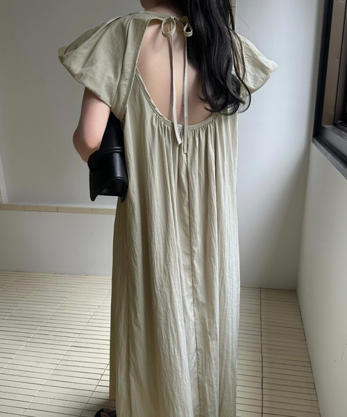 lawgy(ラウジー)の「back open mini puff sleeve op / バックオープンミニパフスリーブワンピ(ワンピース・レディース・ホワイト/ブラック/ベージュ・FREE)」の12枚目の写真