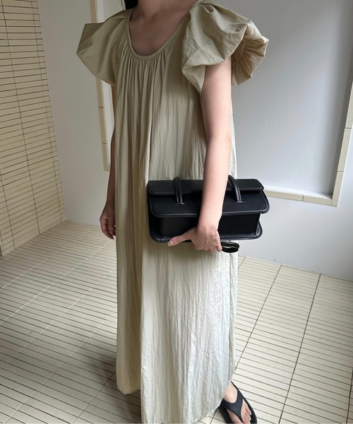 lawgy(ラウジー)の「back open mini puff sleeve op / バックオープンミニパフスリーブワンピ(ワンピース・レディース・ホワイト/ブラック/ベージュ・FREE)」の13枚目の写真