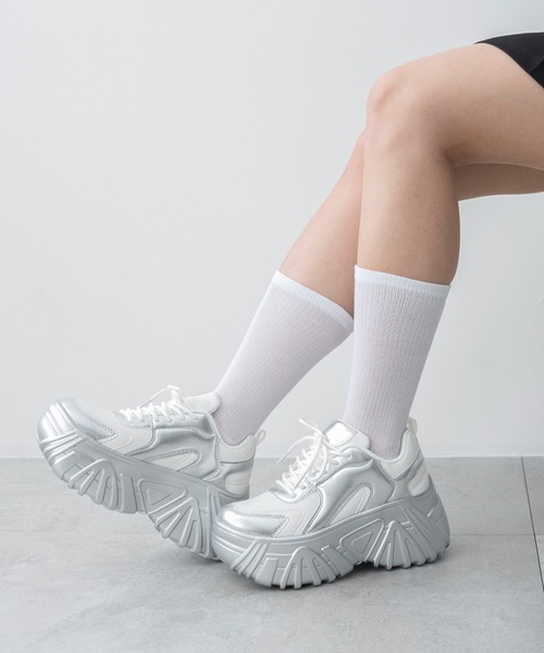 WEGO（ウィゴー）の「WEGO/ボリュームレースアップスニーカー（スニーカー・レディース・シルバー/ホワイト/その他1/ブラック・MEDIUM/LARGE）」の3枚目の写真