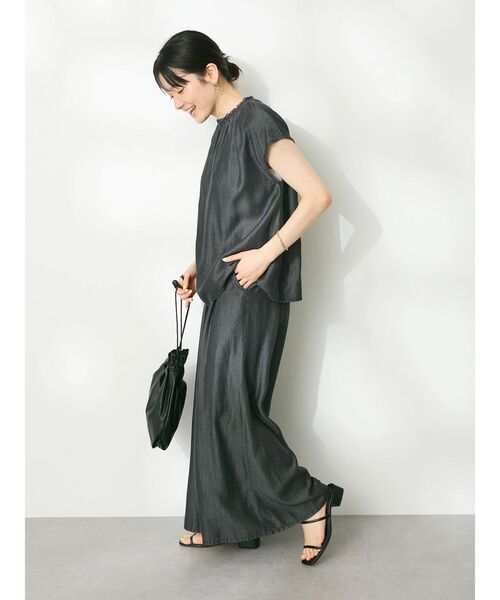 CRAFT STANDARD BOUTIQUE(クラフトスタンダードブティック)の「やわらかデニム風フレンチスリーブブラウス(シャツ/ブラウス・レディース・ブラック/インディゴブルー・FREE)」の12枚目の写真