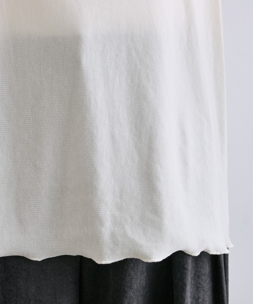 PUAL CE CIN(ピュアルセシン)の「ナイロンチュールベロアクルーネックトップス(Tシャツ/カットソー・レディース・アイボリー/グレー・FREE)」の18枚目の写真