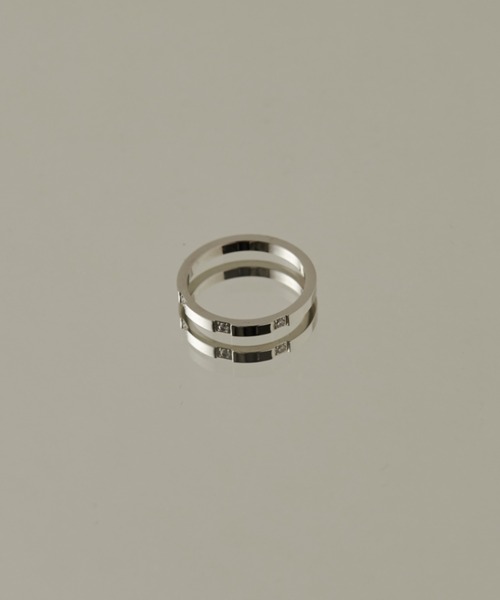 ciite' surgical stainless(シーテサージカルステンレス)の「【 金属アレルギー対応 】 シンプルビジューリング サージカルステンレス (リング・レディース・シルバー・FREE)」の3枚目の写真