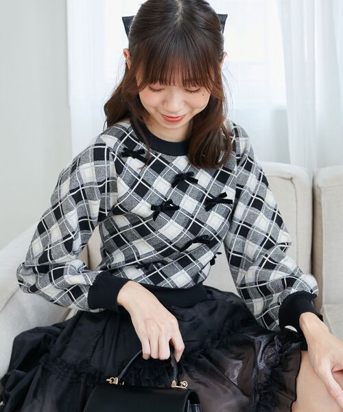 MAJESTIC LEGON（マジェスティックレゴン）の「プチリボンチェックニット（ニット/セーター・レディース・ブラック系その他/ホワイト系その他2/ベージュ系その他2・MEDIUM）」の19枚目の写真