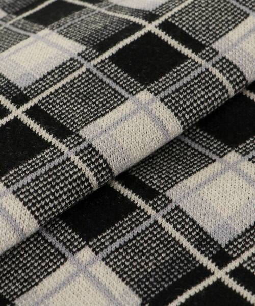 MAJESTIC LEGON（マジェスティックレゴン）の「プチリボンチェックニット（ニット/セーター・レディース・ブラック系その他/ホワイト系その他2/ベージュ系その他2・MEDIUM）」の4枚目の写真