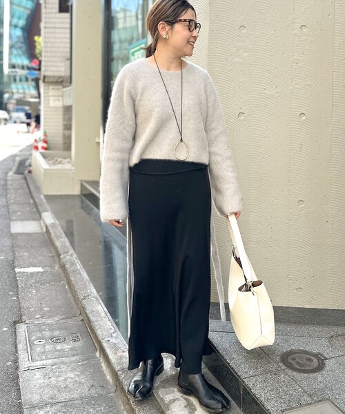 【セール】カシミヤ混後ろ開きクルーネックプルオーバーニット(ニット/セーター)|Rie Miller(リエミラー) 【セール】カシミヤ混後ろ開きクルーネックプルオーバーニット(ニット/セーター)|Rie Miller(リエミラー)