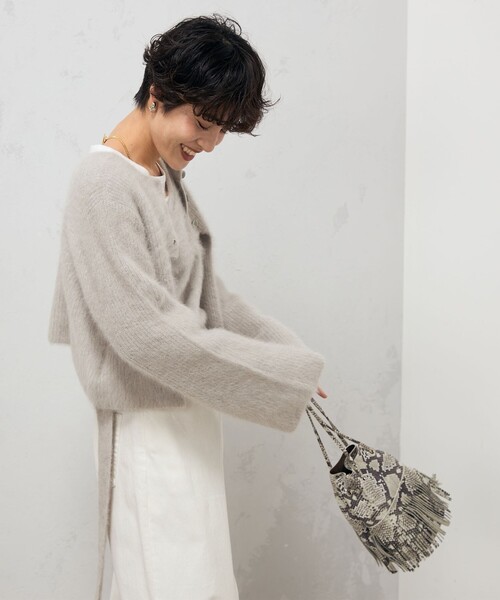 【セール】カシミヤ混後ろ開きクルーネックプルオーバーニット(ニット/セーター)|Rie Miller(リエミラー) 【セール】カシミヤ混後ろ開きクルーネックプルオーバーニット(ニット/セーター)|Rie Miller(リエミラー)