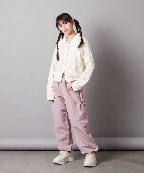 a.v.v（アーヴェヴェ）の「[140-150]襟付きダブルジップデザインニット（ニット/セーター・キッズ・アイボリー/ライトピンク・150/140）」の14枚目の写真