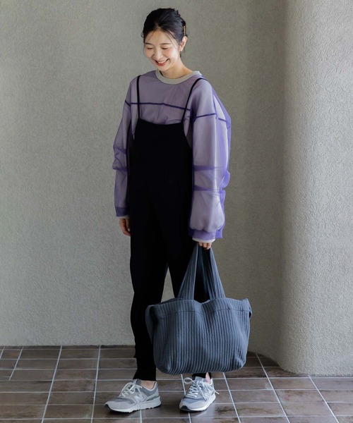 フェリシモMama（フェリシモママ）の「Ｍｏｒｅｄｄｅ　軽くて大容量　手ざわりが心地いいキルティングマザーズトートバッグ（マザーズバッグ・レディース・ライトベージュ/グレー系その他・ONE SIZE）」の5枚目の写真