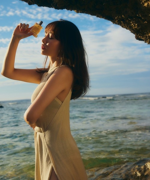 Her lip to BEAUTY(ハーリップトゥビューティー)の「Perfume Oil - GOLDEN HOUR -(ボディケア/ボディクリーム・レディース・ラメ・FREE)」の5枚目の写真