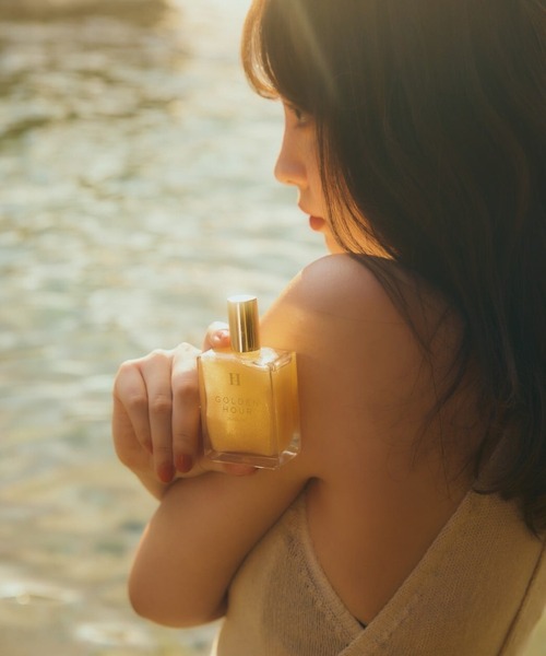 Her lip to BEAUTY(ハーリップトゥビューティー)の「Perfume Oil - GOLDEN HOUR -(ボディケア/ボディクリーム・レディース・ラメ・FREE)」の6枚目の写真