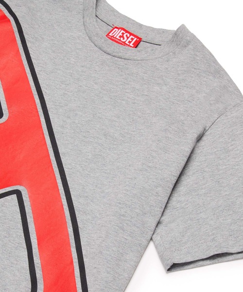 DIESEL KIDS(ディーゼルキッズ)の「DIESEL(ディーゼル)Kids & Junior ブランドロゴ半袖Tシャツカットソー(Tシャツ/カットソー・キッズ・ブラック/ホワイト/グレー・4Y/6Y/8Y/10Y/12Y/14Y/16Y)」の14枚目の写真
