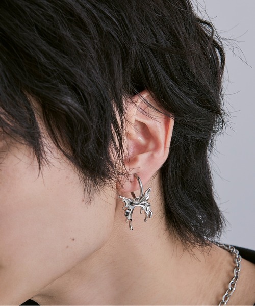 Ellno Loset（エルノロゼット）の「シルバーバタフライイヤリング/両耳用（イヤリング・メンズ・シルバー・FREE）」の2枚目の写真