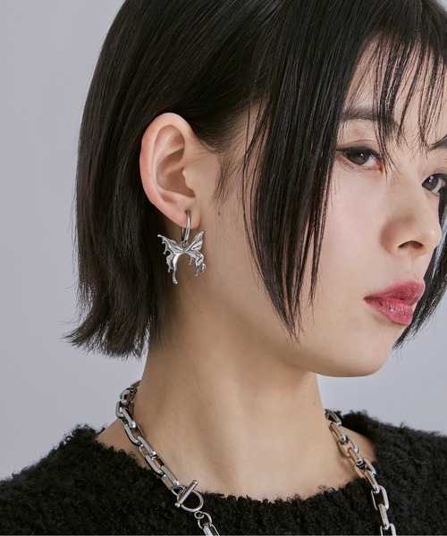 Ellno Loset（エルノロゼット）の「シルバーバタフライイヤリング/両耳用（イヤリング・メンズ・シルバー・FREE）」の4枚目の写真