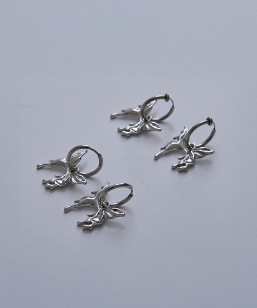 Ellno Loset（エルノロゼット）の「シルバーバタフライイヤリング/両耳用（イヤリング・メンズ・シルバー・FREE）」の5枚目の写真