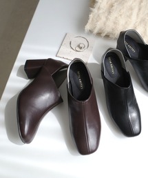 AmiAmi（アミアミ）の「スクエアトゥブーティブーツ /2WAY バブーシュ（ブーツ）」