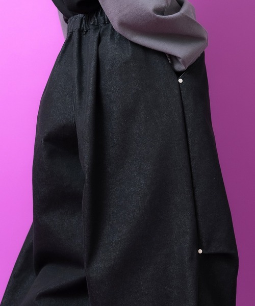 a.p.o.v.(エーピーオービー)の「a.p.o.v. ロングベルトタック変形バレルレッグワイドデニムパンツ(デニムパンツ・メンズ・ネイビー/ブラック/アイボリー・ONESIZE)」の5枚目の写真