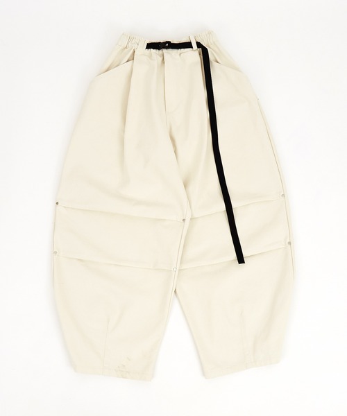 a.p.o.v.(エーピーオービー)の「a.p.o.v. ロングベルトタック変形バレルレッグワイドデニムパンツ(デニムパンツ・メンズ・ネイビー/ブラック/アイボリー・ONESIZE)」の17枚目の写真