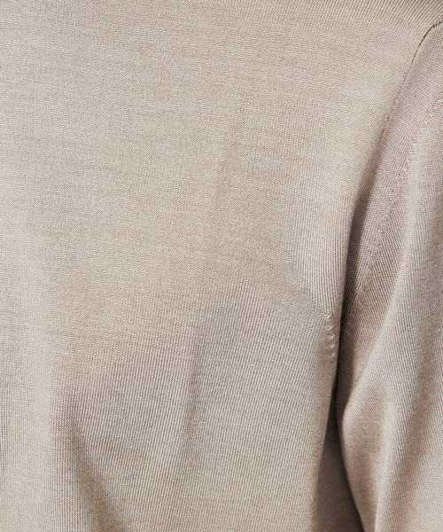 DESIGNWORKS（デザインワークス）の「シルク モックネック プルオーバーニット（ニット/セーター・メンズ・ベージュ/ブラック/サックスブルー・50/48/46）」の15枚目の写真