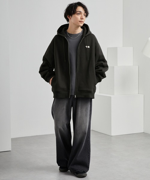 MONO-MART(モノマート)の「PENNEYS/ペニーズ 別注 THE FOX ロゴ ワンポイントワッペン刺繍オーバーサイズジップパーカー(パーカー・レディース・チャコール/ネイビー/ライトグレー/レッド系/ブラック/ナチュラル/ブルー/杢グレー/ブラウン/ベージュ/オフホワイト/ライトブルー/ピンク・S/M/L)」の22枚目の写真