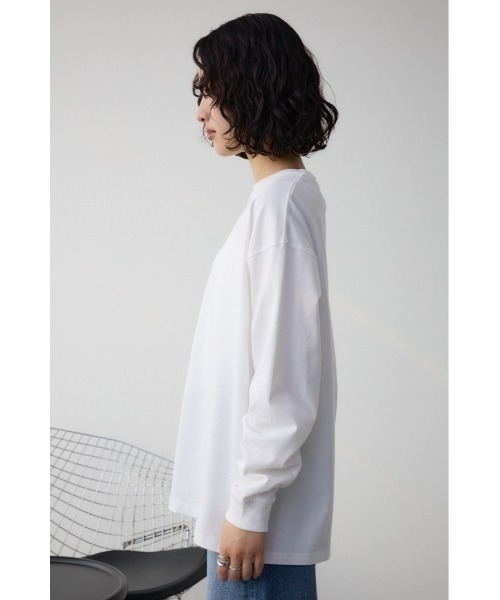 AZUL by moussy(アズールバイマウジー)の「メタリックロゴロングTシャツ(Tシャツ/カットソー・レディース・オフホワイト/ブラック/スモークピンク・FREE)」の8枚目の写真