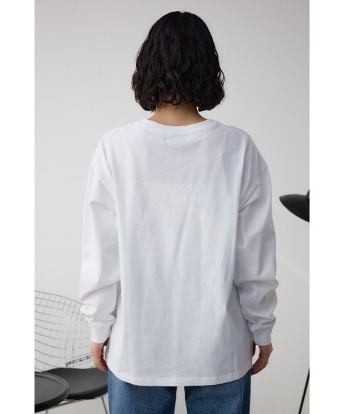 AZUL by moussy(アズールバイマウジー)の「メタリックロゴロングTシャツ(Tシャツ/カットソー・レディース・オフホワイト/ブラック/スモークピンク・FREE)」の9枚目の写真