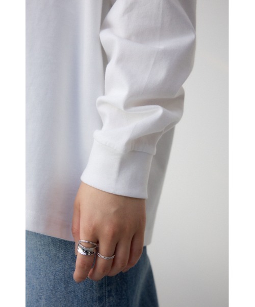 AZUL by moussy(アズールバイマウジー)の「メタリックロゴロングTシャツ(Tシャツ/カットソー・レディース・オフホワイト/ブラック/スモークピンク・FREE)」の12枚目の写真