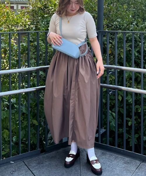 The Kenford Fineshoes（ケンフォードファインシューズ）の「(The Kenford Fineshoes)TANK SOLE LOAFERS（ローファー・レディース・ブラウン・24.0cm/25.0cm/23.0cm）」の2枚目の写真