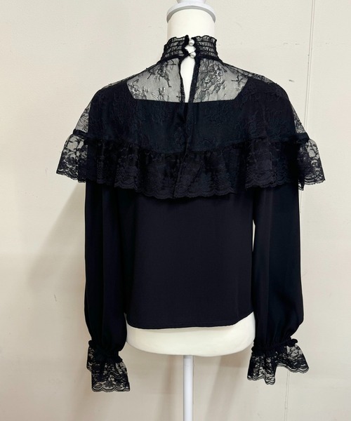 MA*RS（アメーバーマーズ）の「三つリボンレースケープブラウス（シャツ/ブラウス・レディース・ホワイト×ブラック/ブラック/ホワイト・FREE）」の5枚目の写真