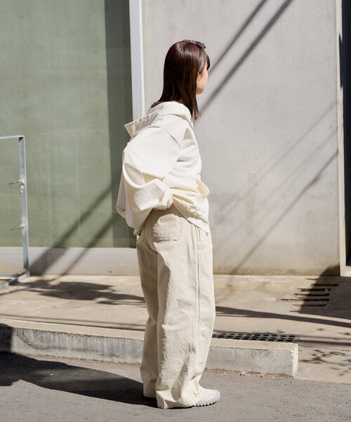 WHIMSIC(ウィムジック)の「【UNISEX】サンフェードカットソージップパーカー(パーカー・メンズ・ホワイト/ブラック・FREE)」の7枚目の写真