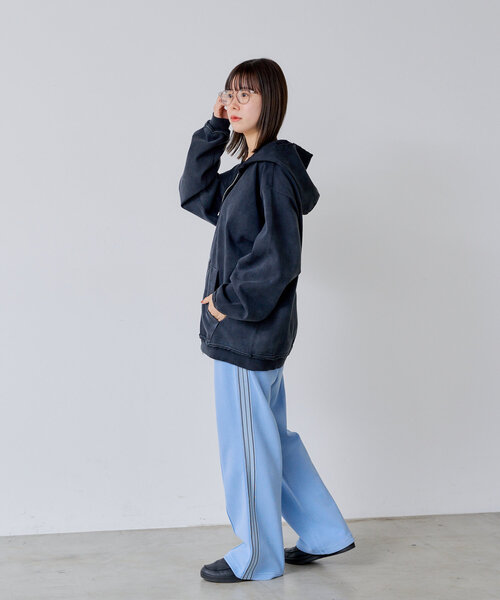 WHIMSIC(ウィムジック)の「【UNISEX】サンフェードカットソージップパーカー(パーカー・メンズ・ホワイト/ブラック・FREE)」の22枚目の写真