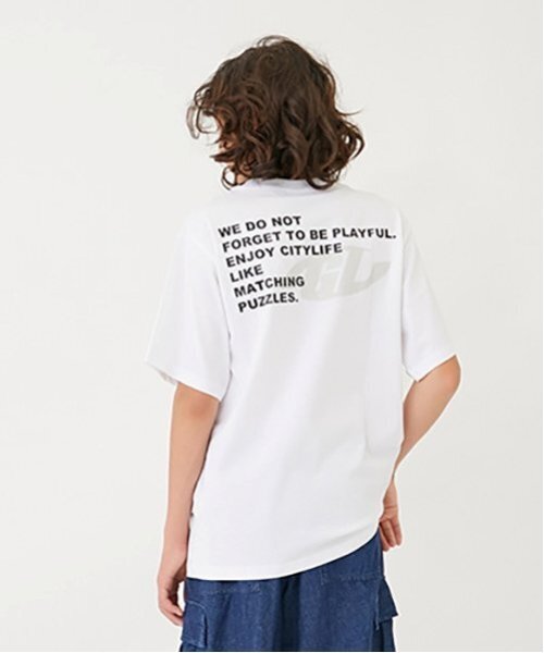 GLAZOS（グラソス）の「【大人向けサイズあり】【プチプラ】バックプリント半袖Tシャツ（Tシャツ/カットソー・キッズ・ブラック/ホワイト/ネイビー/ベージュ/ブルー/カーキ・S/L/M/LL）」の2枚目の写真