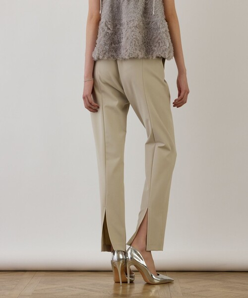 GRACE CONTINENTAL(グレースコンチネンタル)の「ストレッチテーパードパンツ(その他パンツ・レディース・ブラック/ベージュ・38/36)」の18枚目の写真