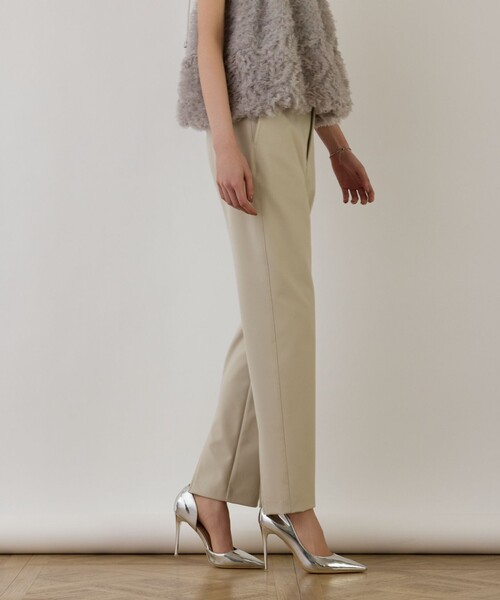 GRACE CONTINENTAL(グレースコンチネンタル)の「ストレッチテーパードパンツ(その他パンツ・レディース・ブラック/ベージュ・38/36)」の19枚目の写真