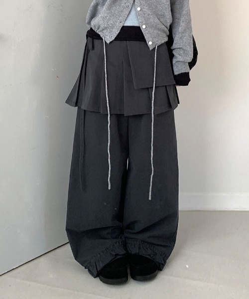 Vipoa（ヴィポア）の「Skirt layered frill wide pants（スラックス・レディース・チャコールグレー/ブラック・FREE）」の11枚目の写真