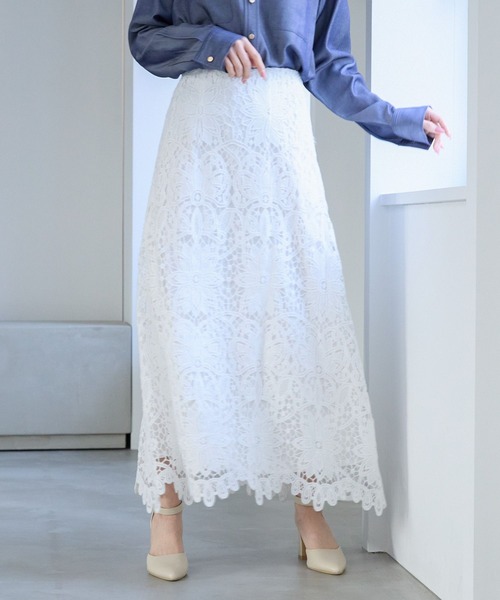 Andemiu（アンデミュウ）の「カットワークレースフレアスカート325592