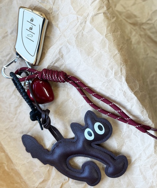 NOLITA LABORATORY（ノリータラボラトリー）の「【 NOLITA / ノリータ 】レザータイプ 猫 ハート ロープストラップ カラビナ バッグチャームにもなるキーホルダー（チャーム・レディース・レッド/ブラック/ブラウン・FREE）」の8枚目の写真