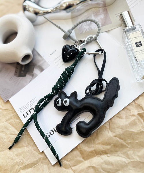 NOLITA LABORATORY（ノリータラボラトリー）の「【 NOLITA / ノリータ 】レザータイプ 猫 ハート ロープストラップ カラビナ バッグチャームにもなるキーホルダー（チャーム・レディース・レッド/ブラック/ブラウン・FREE）」の13枚目の写真