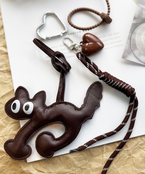NOLITA LABORATORY（ノリータラボラトリー）の「【 NOLITA / ノリータ 】レザータイプ 猫 ハート ロープストラップ カラビナ バッグチャームにもなるキーホルダー（チャーム・レディース・レッド/ブラック/ブラウン・FREE）」の19枚目の写真