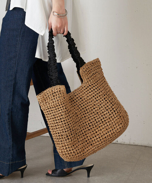 Jena espace merveilleux（ジェナ　エスパスメルヴェイユ）の「フリルハンドルトートバッグ（トートバッグ・レディース・ブラック/ベージュ・FREE）」の2枚目の写真