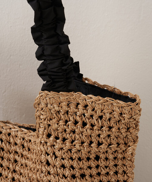 Jena espace merveilleux（ジェナ　エスパスメルヴェイユ）の「フリルハンドルトートバッグ（トートバッグ・レディース・ブラック/ベージュ・FREE）」の5枚目の写真