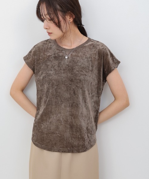 Bab(バブ)の「シアーベロアフレンチスリーブカットソー(Tシャツ/カットソー・レディース・オフホワイト/チャコールグレー/ブルー/ピンク/ブラック/オレンジ/ネイビー/ブラウン/ダークブラウン/アイボリー・M)」の5枚目の写真