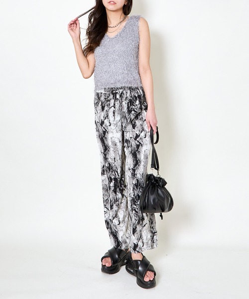 GORGE(ゴージ)の「《美脚×ゆるシルエット》レディース 柄デシン ワイドパンツ 体型カバー 春夏秋(その他パンツ・レディース・ベージュ/ブラック/チャコール・F)」の22枚目の写真