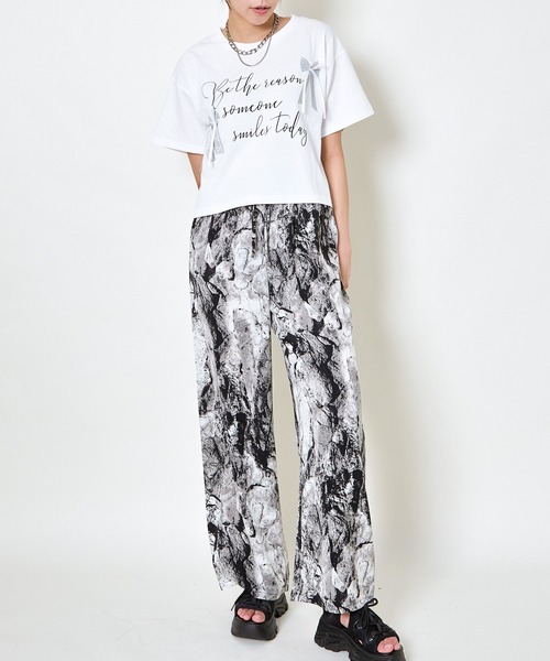 GORGE(ゴージ)の「《美脚×ゆるシルエット》レディース 柄デシン ワイドパンツ 体型カバー 春夏秋(その他パンツ・レディース・ベージュ/ブラック/チャコール・F)」の16枚目の写真